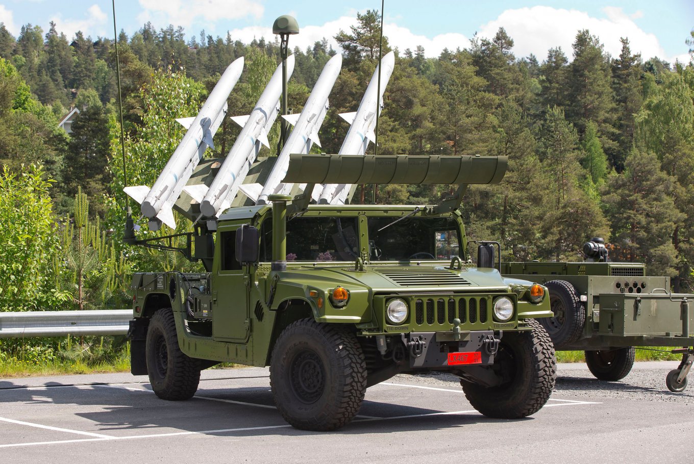High Mobility Launcher на шасі HMMWV