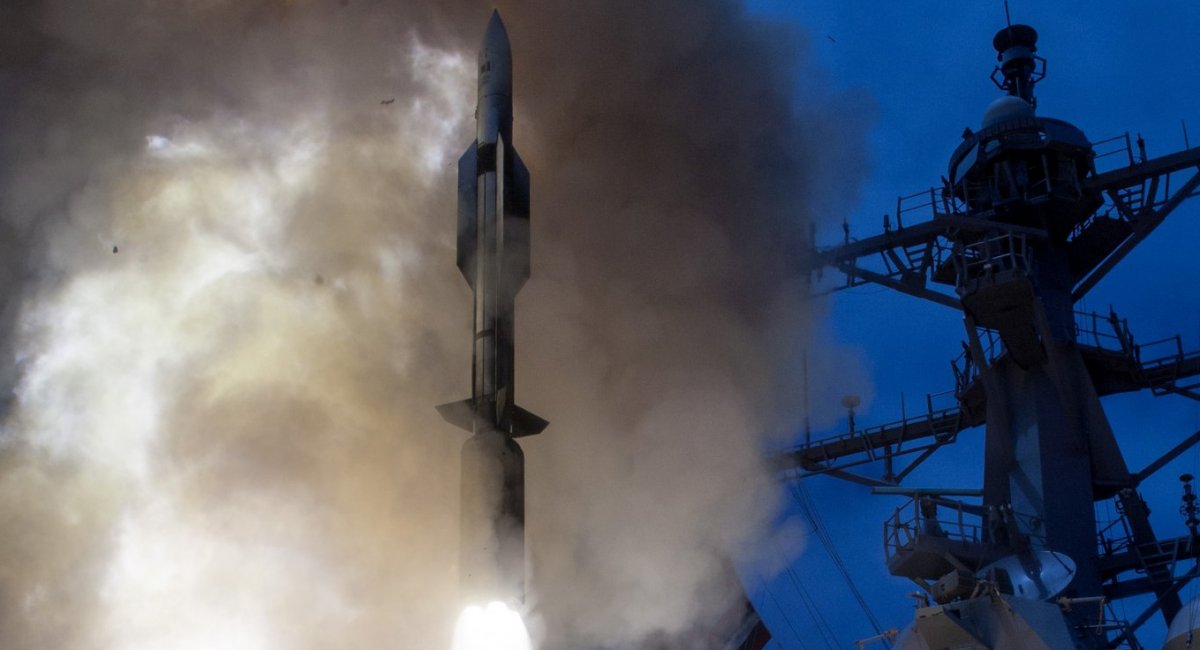 Запуск зенітної ракети SM-6 з корабля. Фото: US DoW