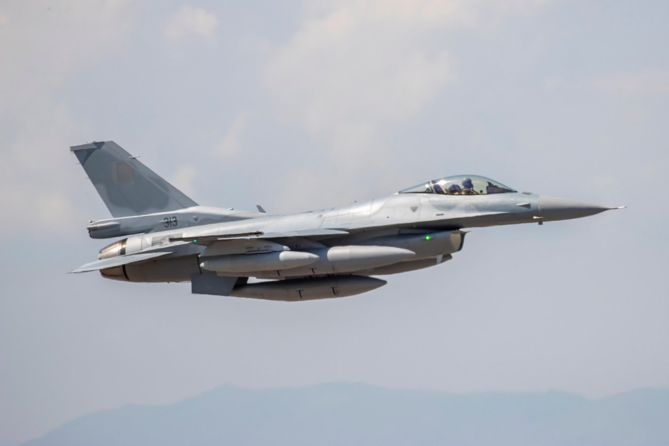 Болгарський F-16, бортовий номер 313