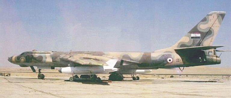 Бомбардувальник Ту-16 єгипетських ВПС з крилатими ракетами типу КСР-2, архівне зображення з відкритих джерел