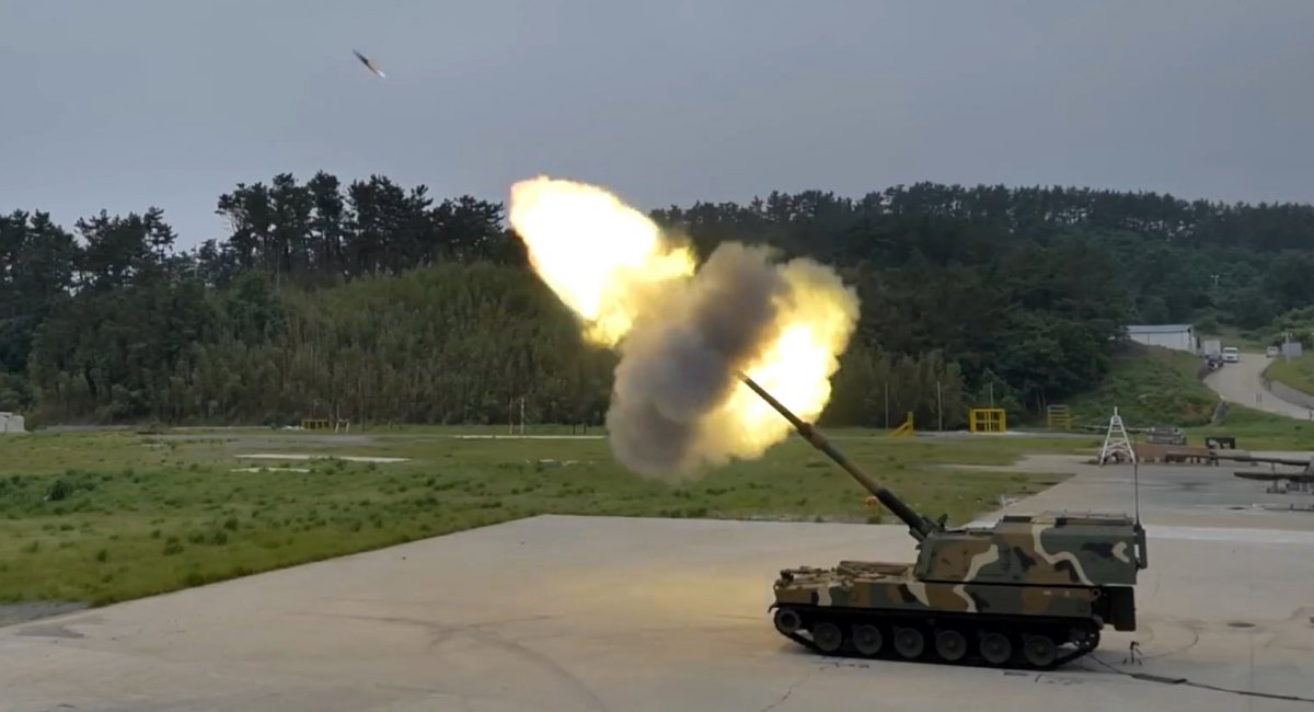 Корейська 155-мм САУ K9