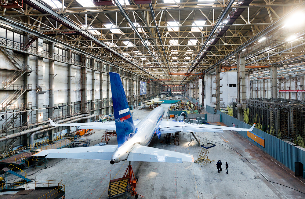 РФ ймовірно повернула в стрій два "розвідника" Ту-214Р, що стояли на заводі-виробнику Ту-160 і Ту-22М3