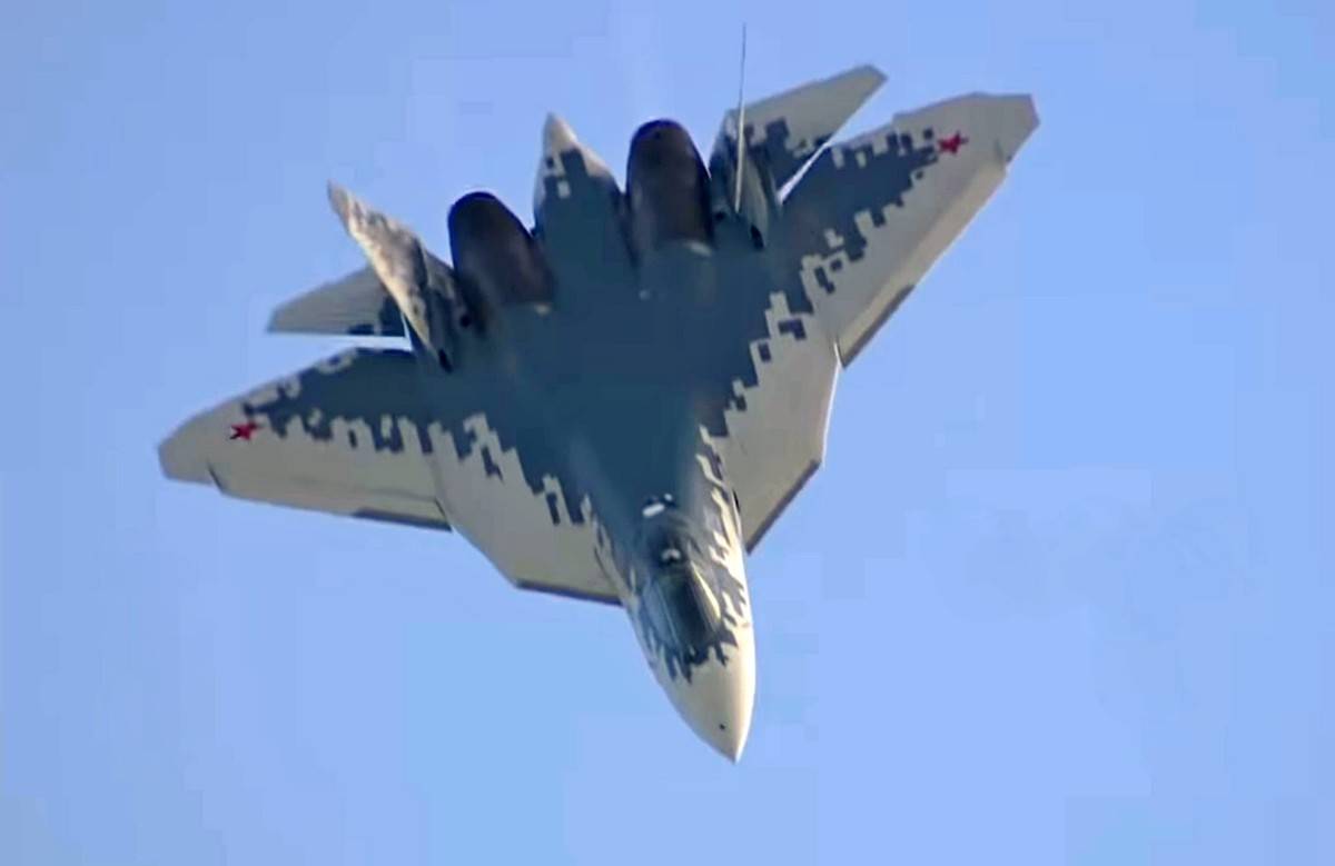 Винищувач Су-57 п'ятого покоління Росія