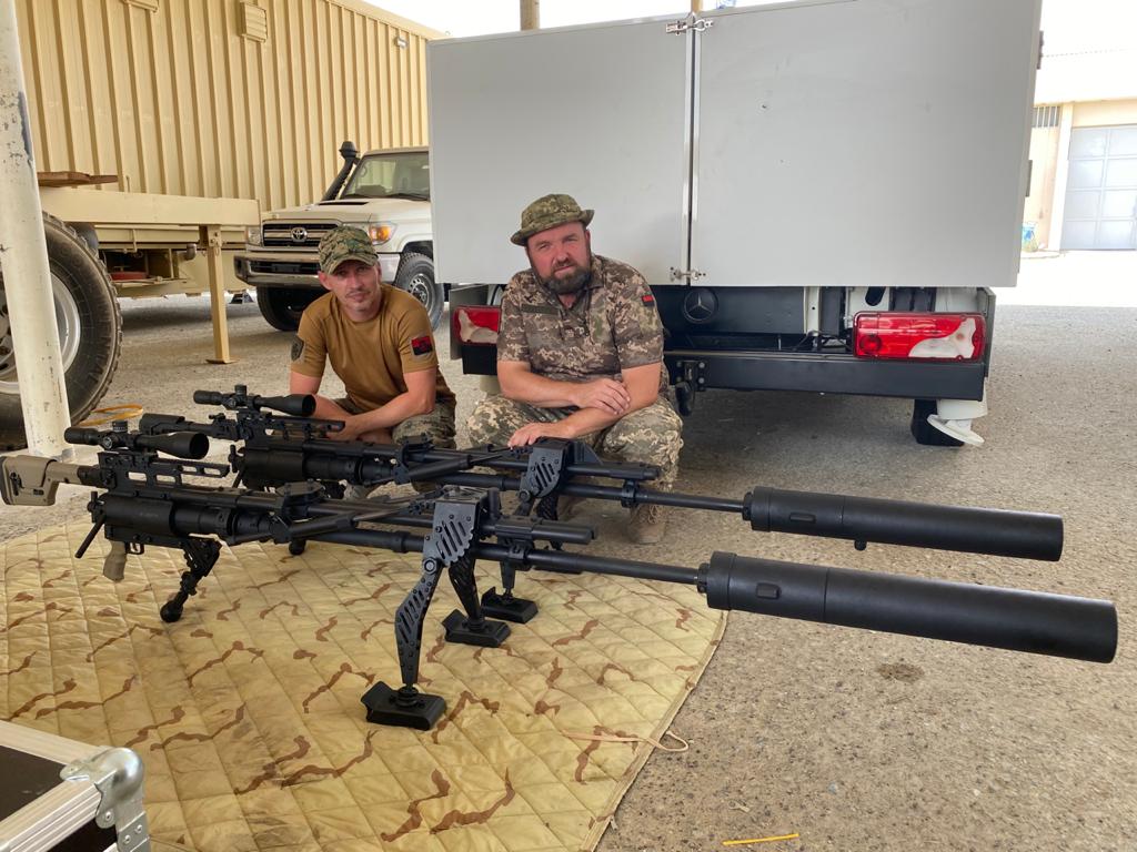 Адаптовані під місцеві умови клімату піхотні гармати калібру 14,5-мм під час випробувань на Аравійському півострові