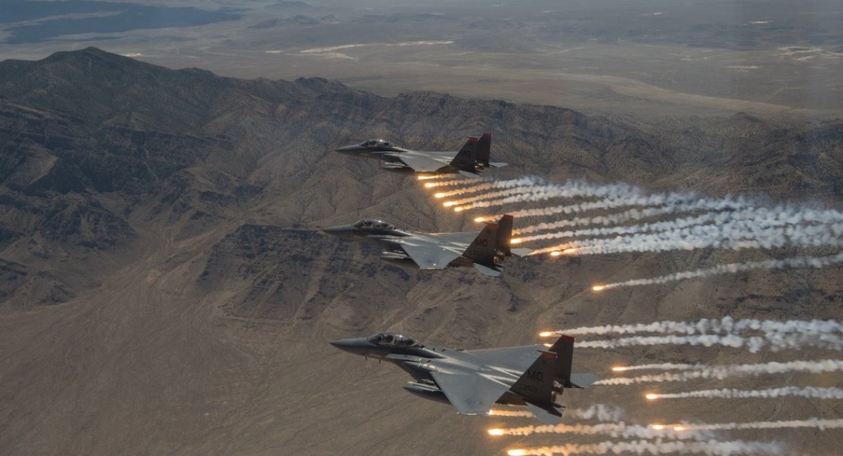 Від літаків за мільярди до трагедії дружнього вогню або чому в небі майбутнього координація важливіша за зброю