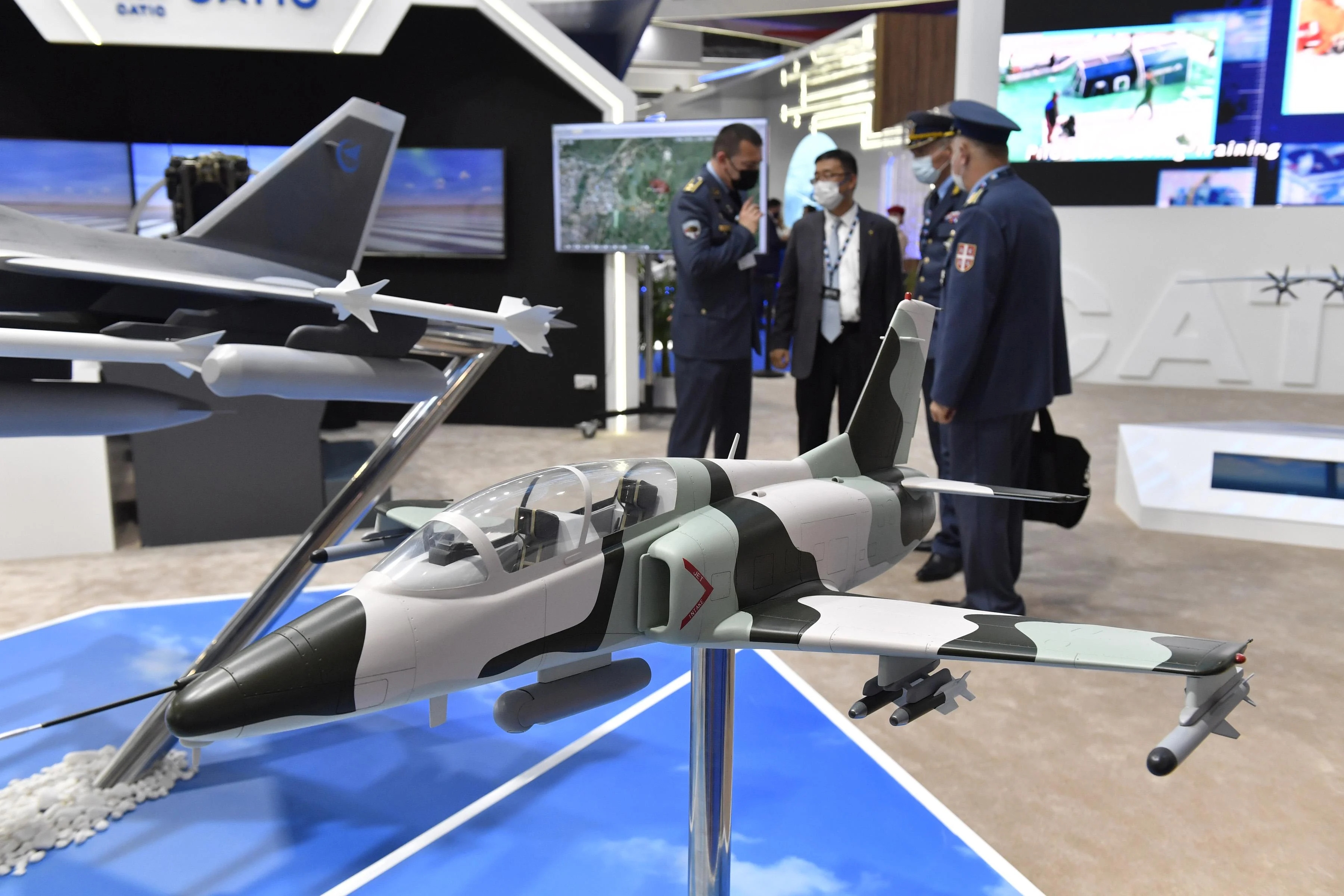 Модель літака K-8NG