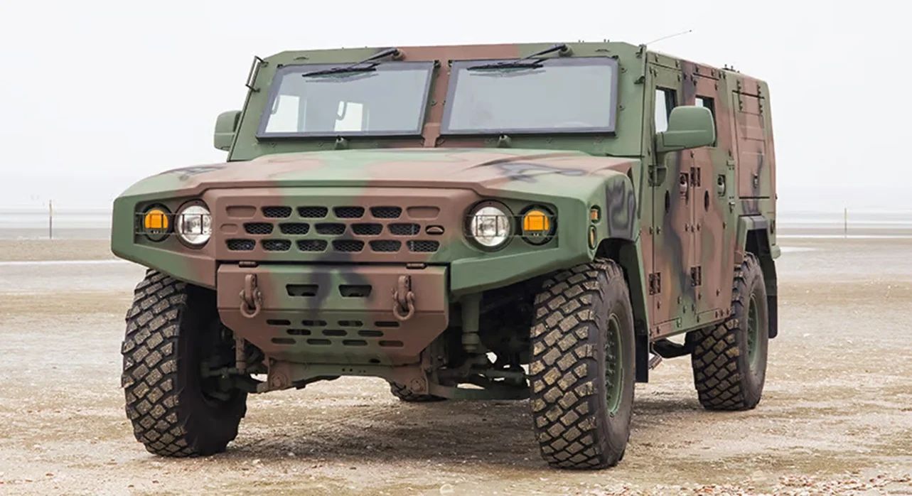 Чи віддасть Велика Британія Україні свої Land Rover Defender, якщо їх будуть замінювати на південнокорейські KLTV