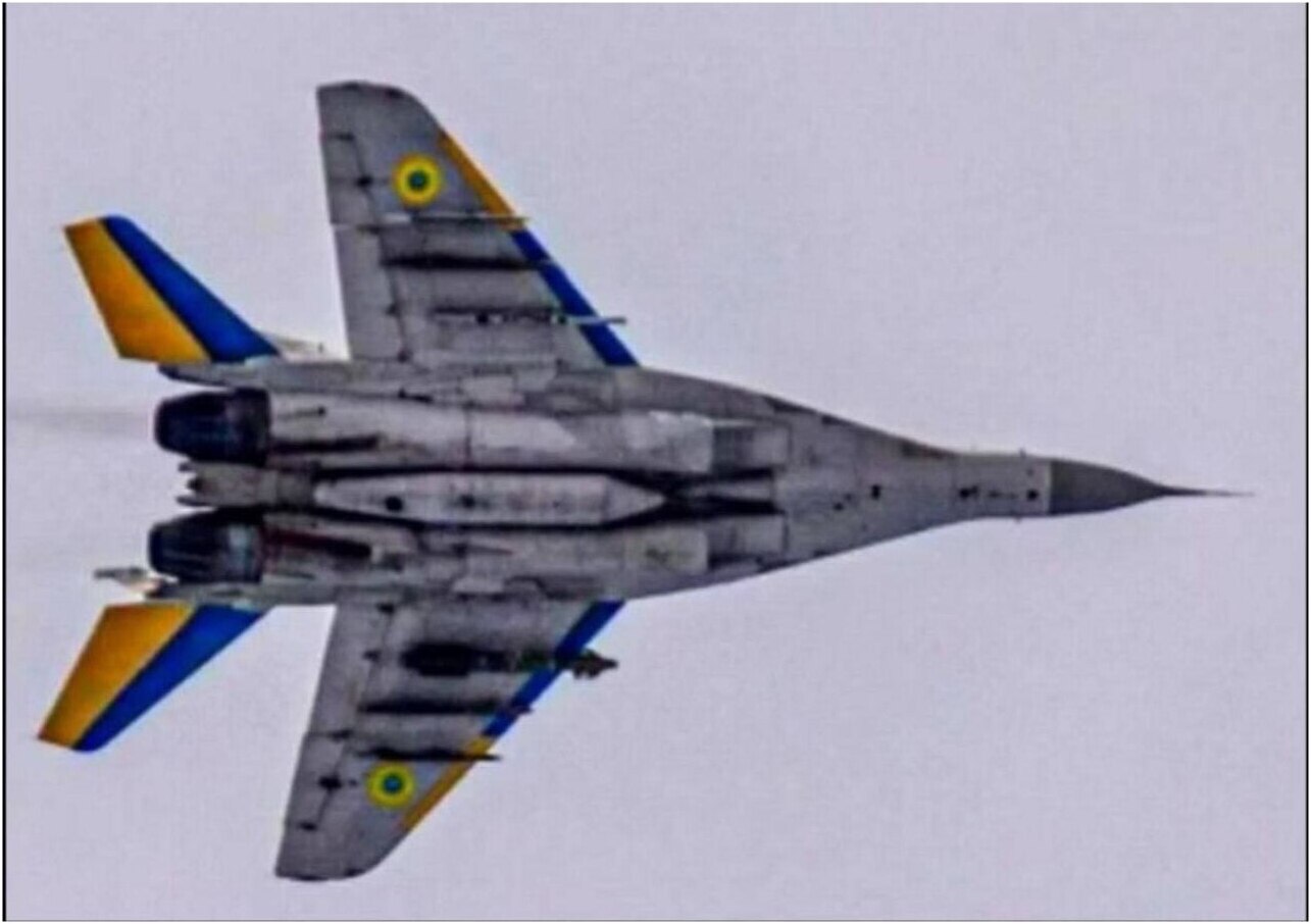 МіГ-29 Повітряних Сил ЗСУ із французькою керованою авіабомбою AASM Hammer-250