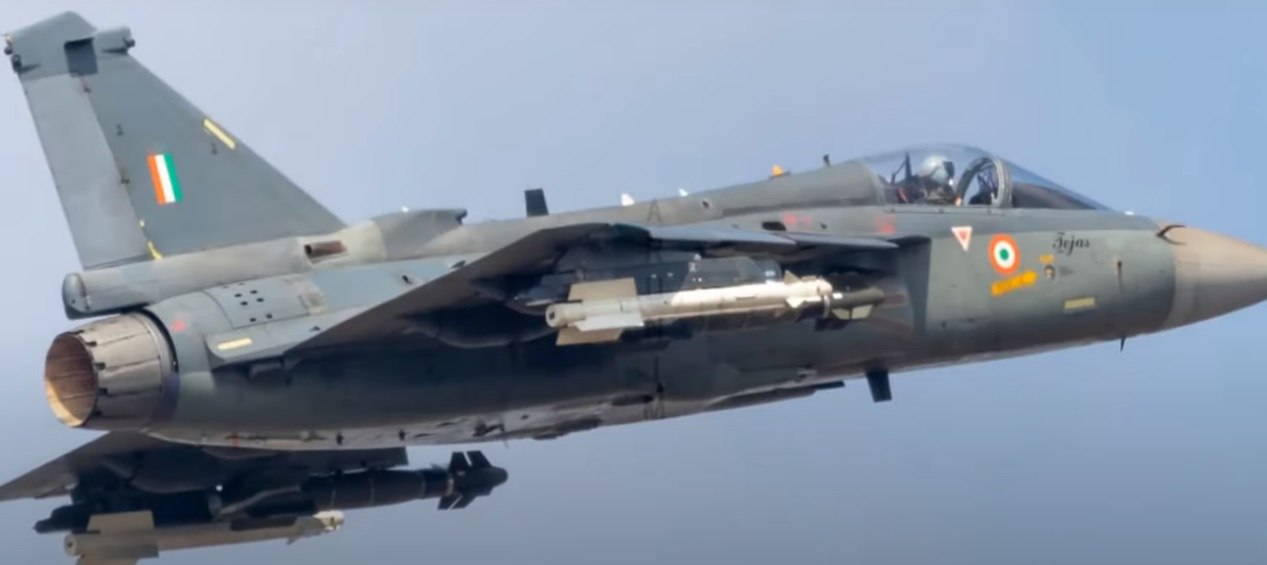 Індійський літак Tejas з керованою бомбою AASM Hammer, фото з відкритих джерел
