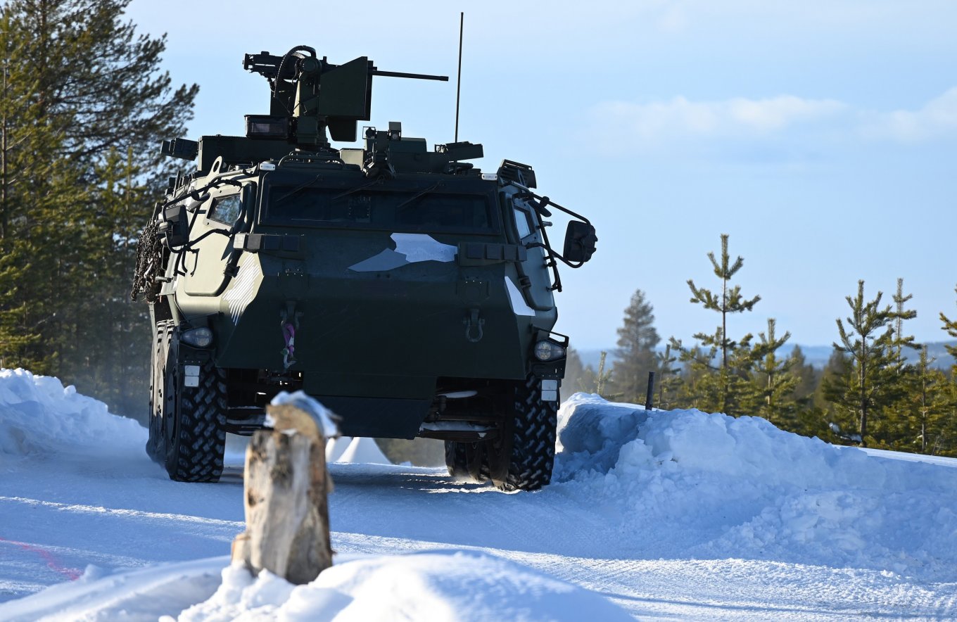 БТР Patria 6x6 з бойовим модулем Protector RS4