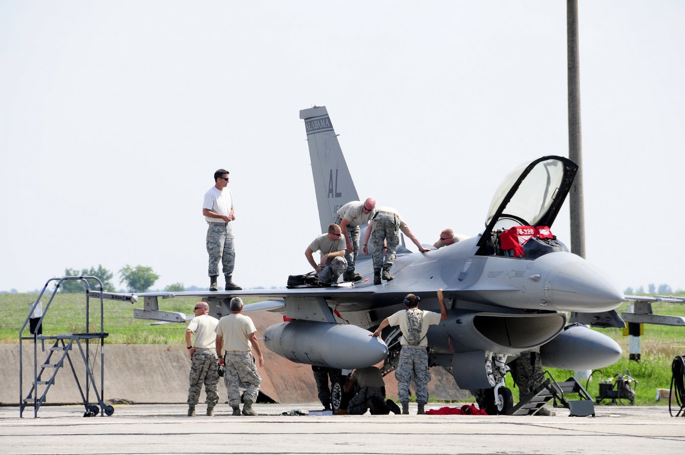 F-16 в Україні безпечне небо 2011