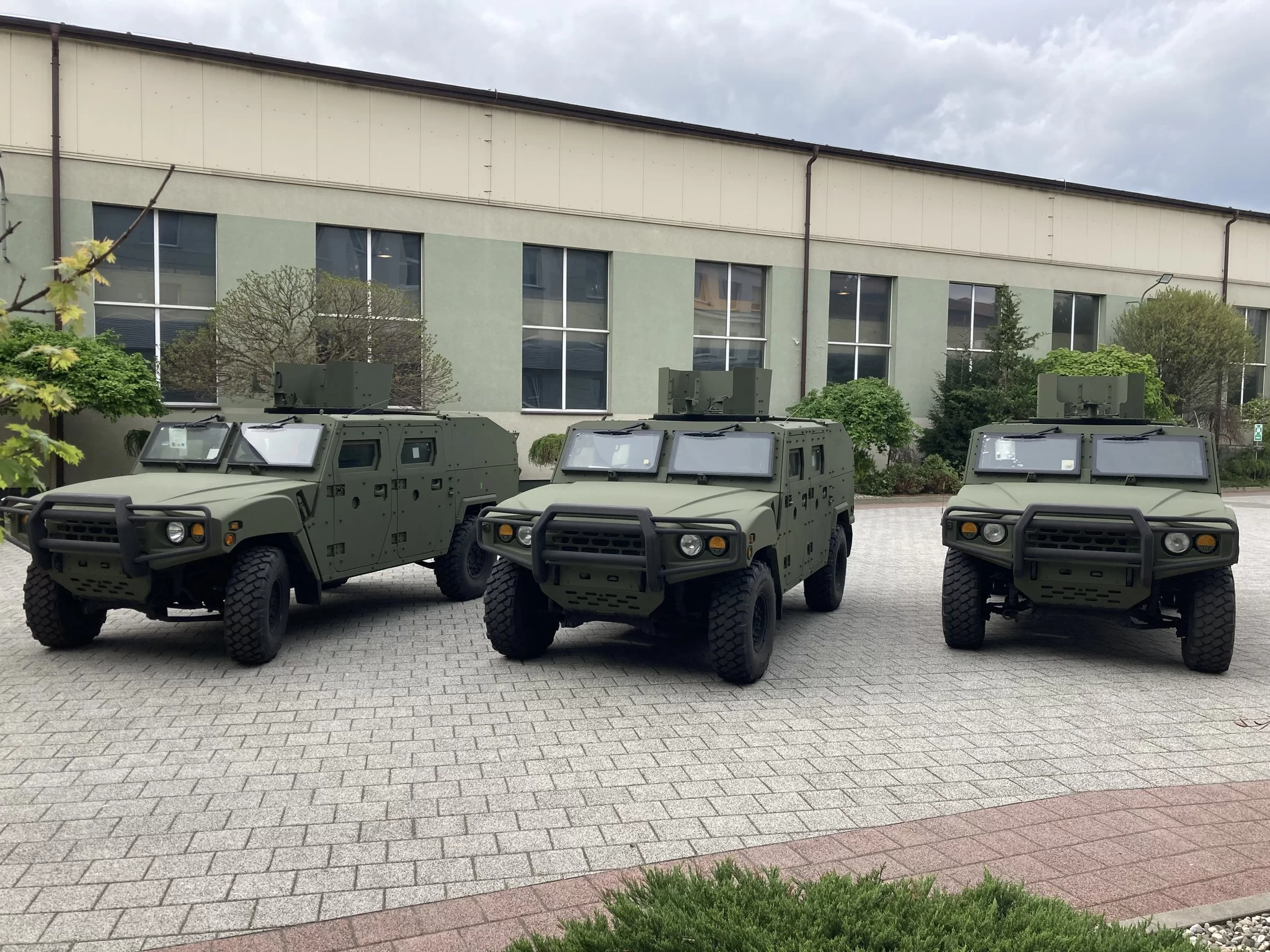 Армійські позашляховики Legwan від Rosomak
