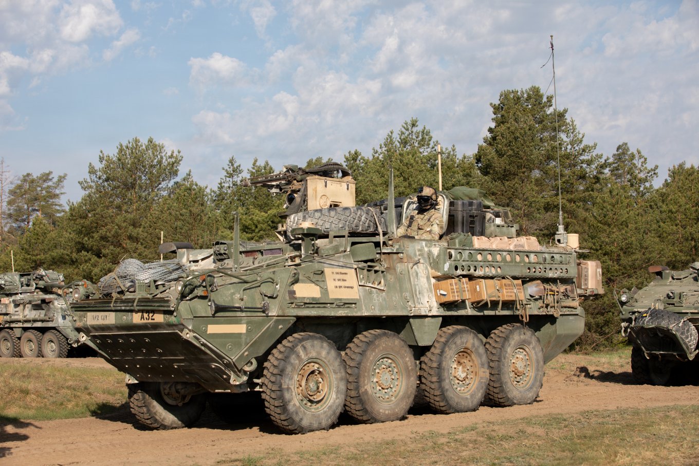 БТР Stryker