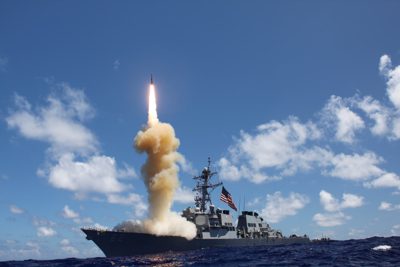 Запуск SM-3 з есмінця USS Fitzgerald (DDG 62) класу Arleigh Burke ВМС США