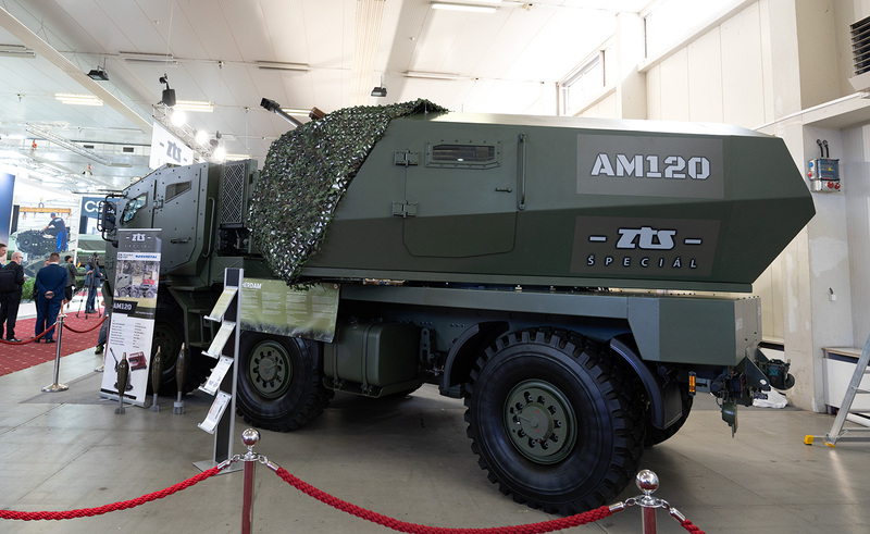 Самохідний мінометний комплекс AM120