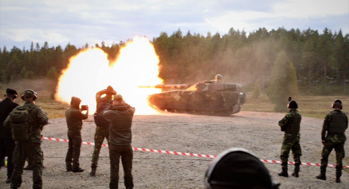 CV90120