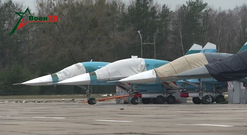 Ракети Х-35 на пілонах Су-34 у Барановичах, січень 2023 року, фото ілюстративне