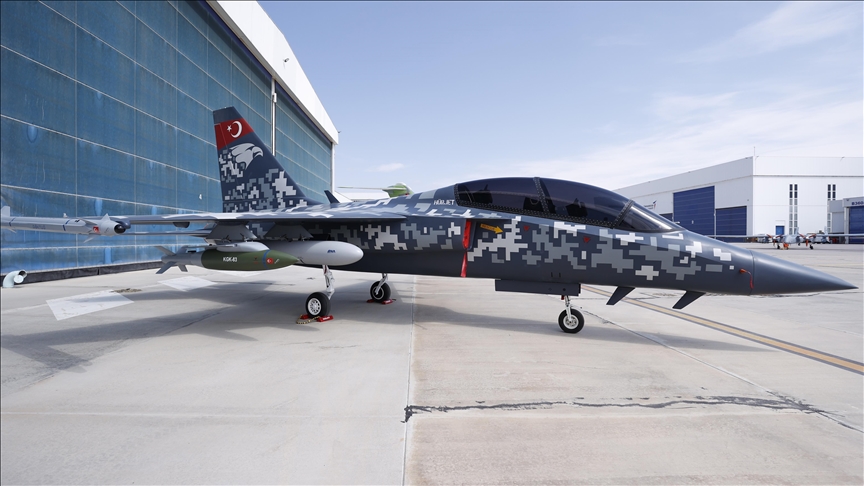 У Туреччині розпочнуть серійне виробництво літака HURJET, Defense Express