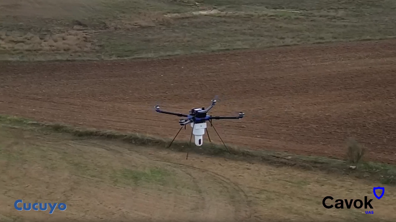 Термінал лазерного зв'язку P-100 розміщений на дроні. Фото - Cucuyo