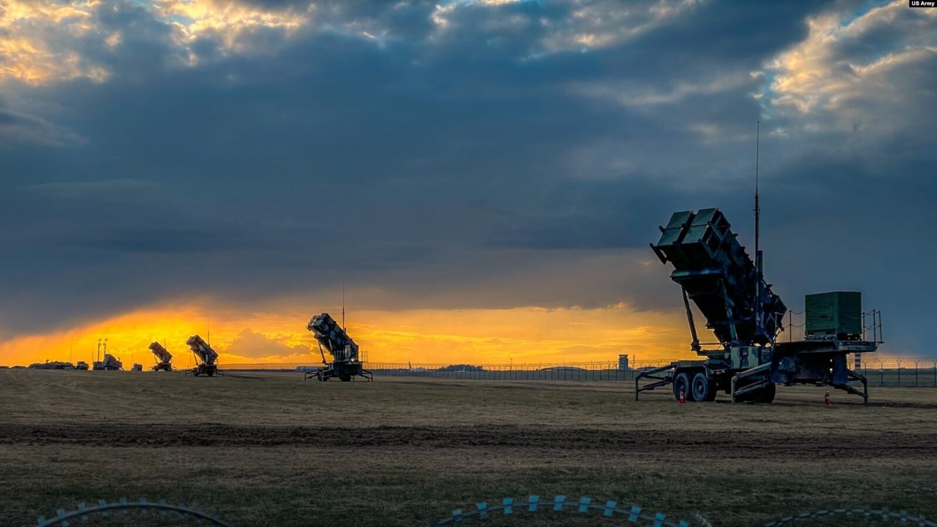 Позиція ЗРК Patriot із ракетами PAC-2 GEM-T