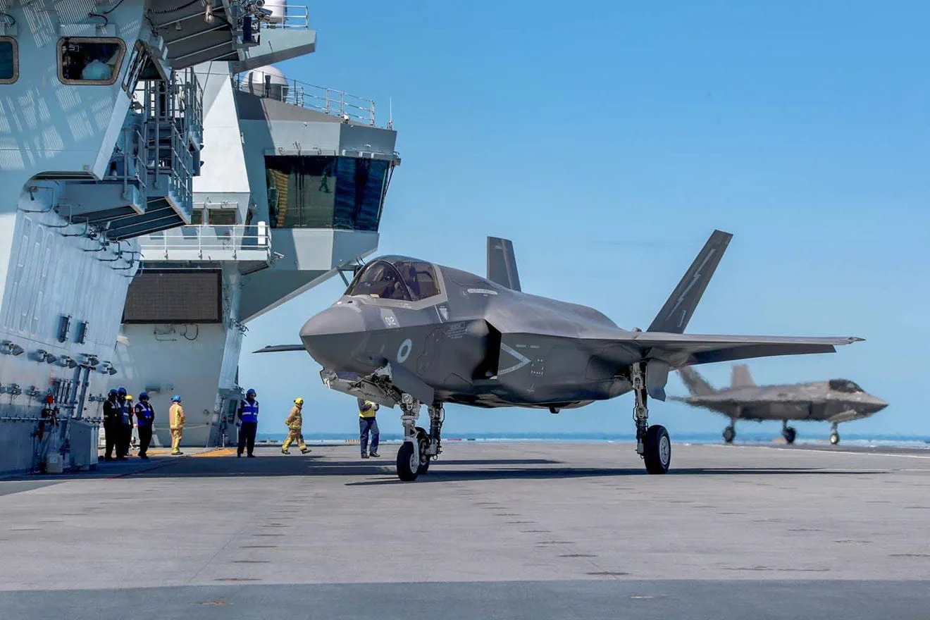 Винищувач F-35B на палубі HMS Queen Elizabeth