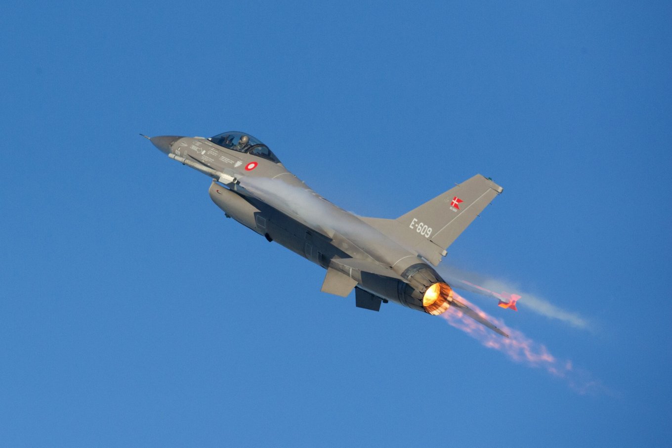 F-16 данія