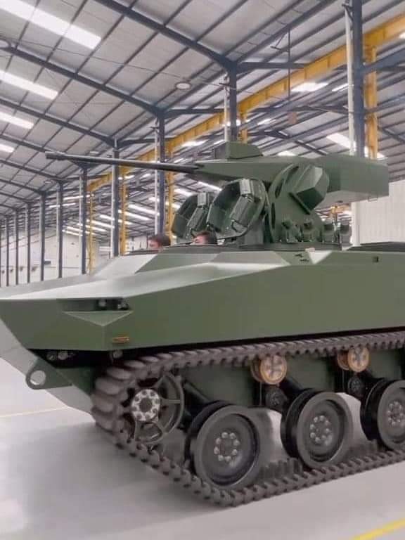 Стара версія легкого танку P8 без додаткових систем та озброєння