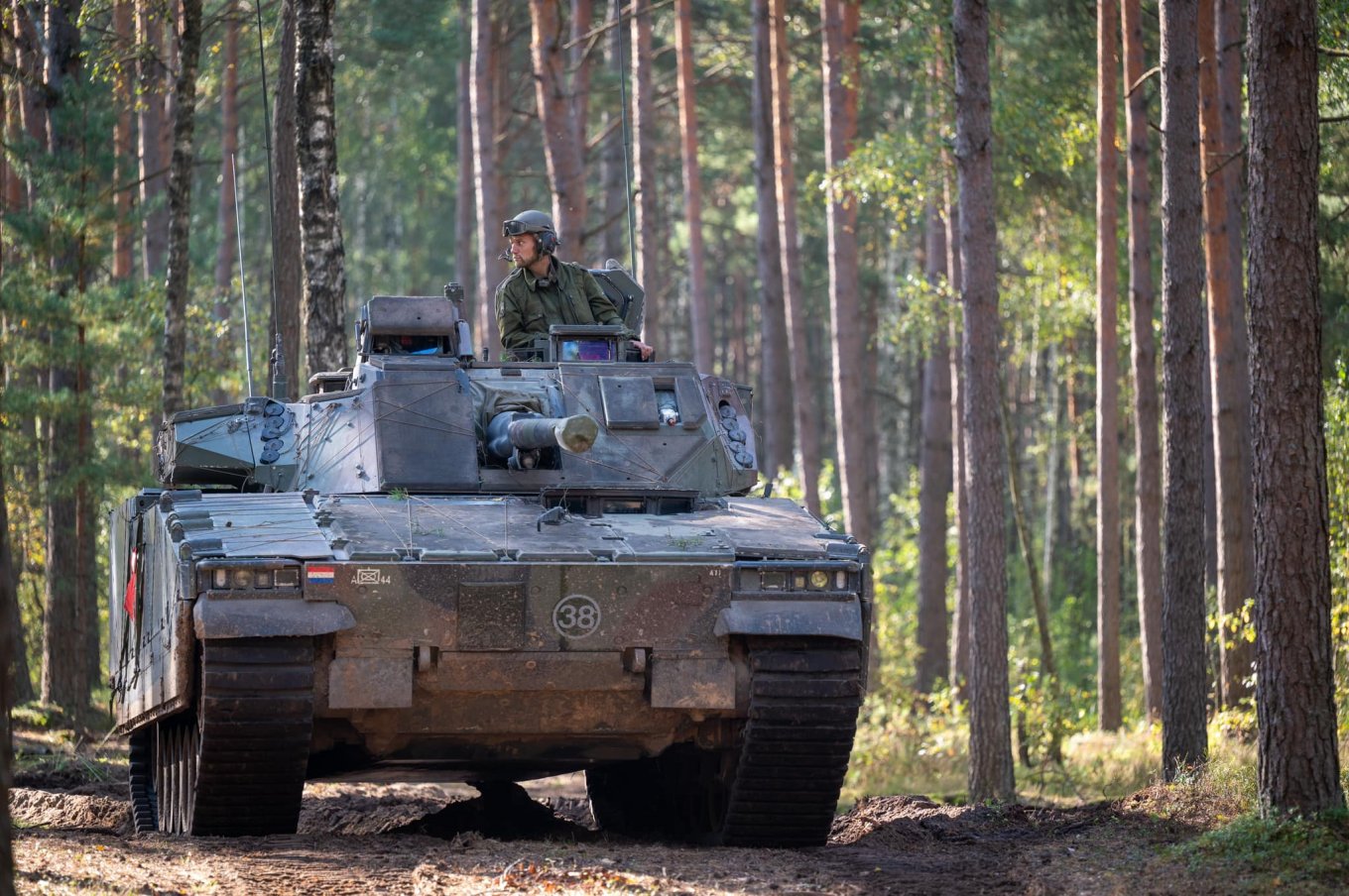 CV9035NL