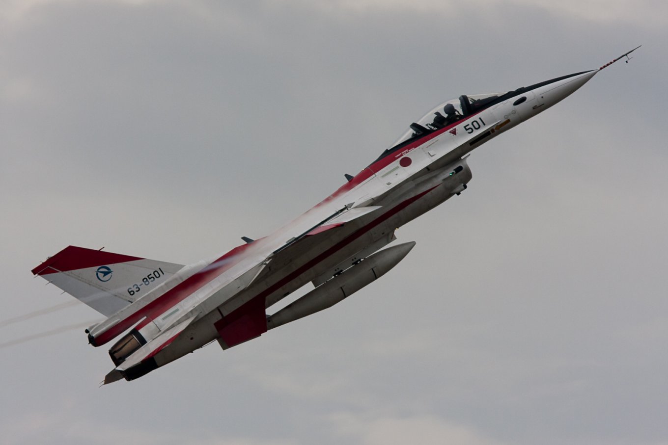 Mitsubishi F-2