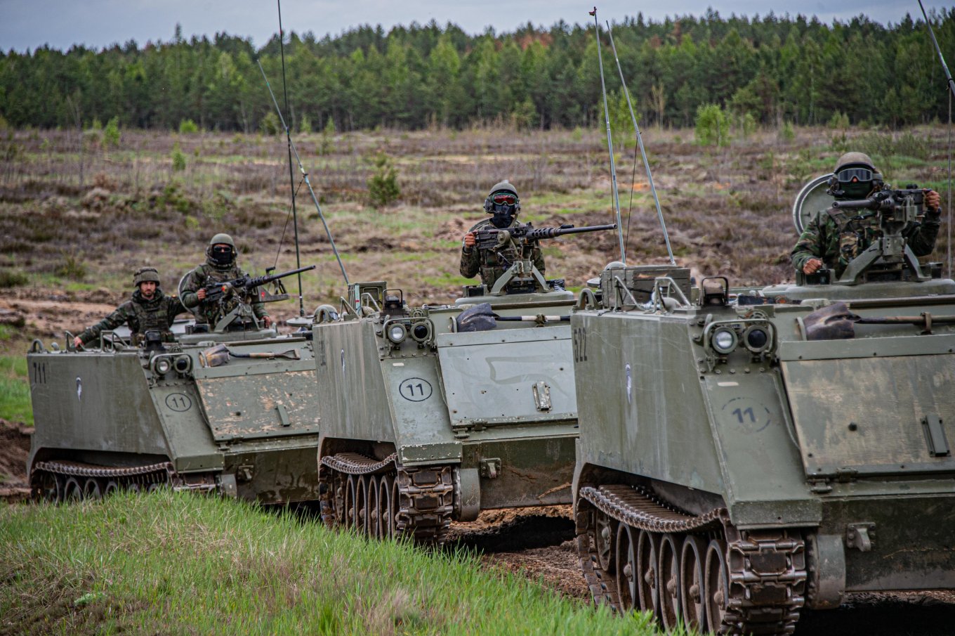 Іспанські військові на бронетранспортерах M113 під час навчань НАТО в Латвії, травень 2022 року, фото з відкритих джерел