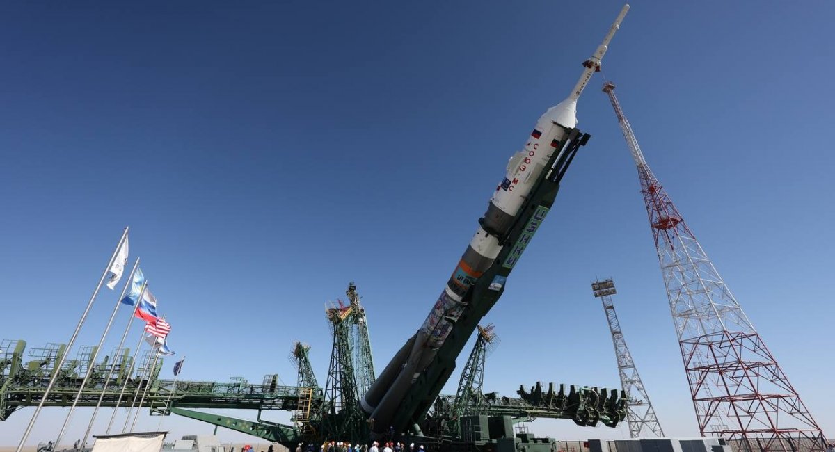 Дрон з ракетою проти Су-34 з УМПК, небезпечні польські МіГ-29 та інші новини тижня