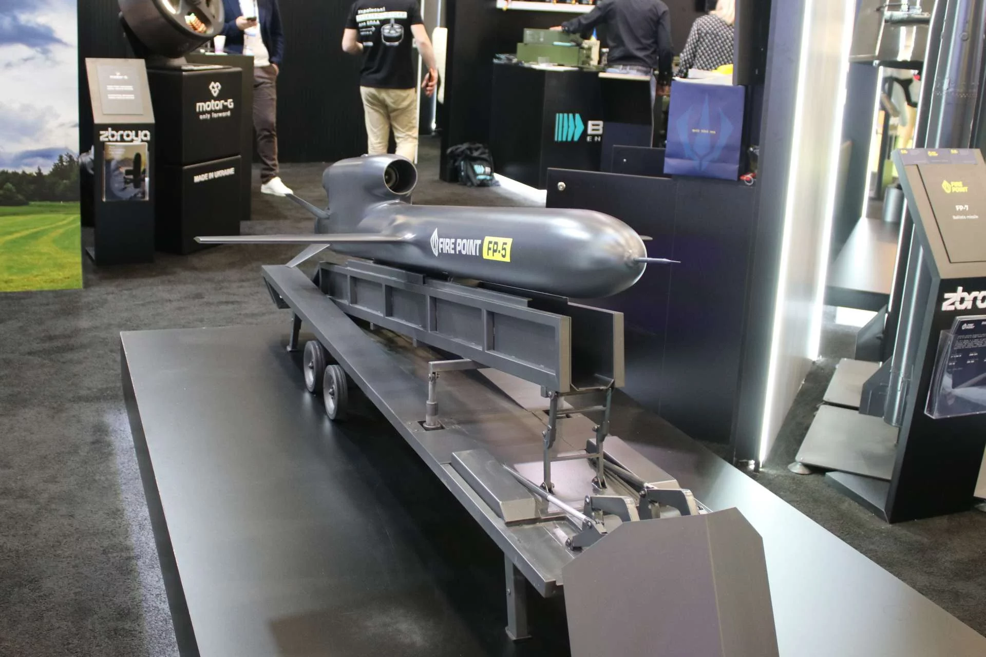 Макет FP-5 "Фламінго"