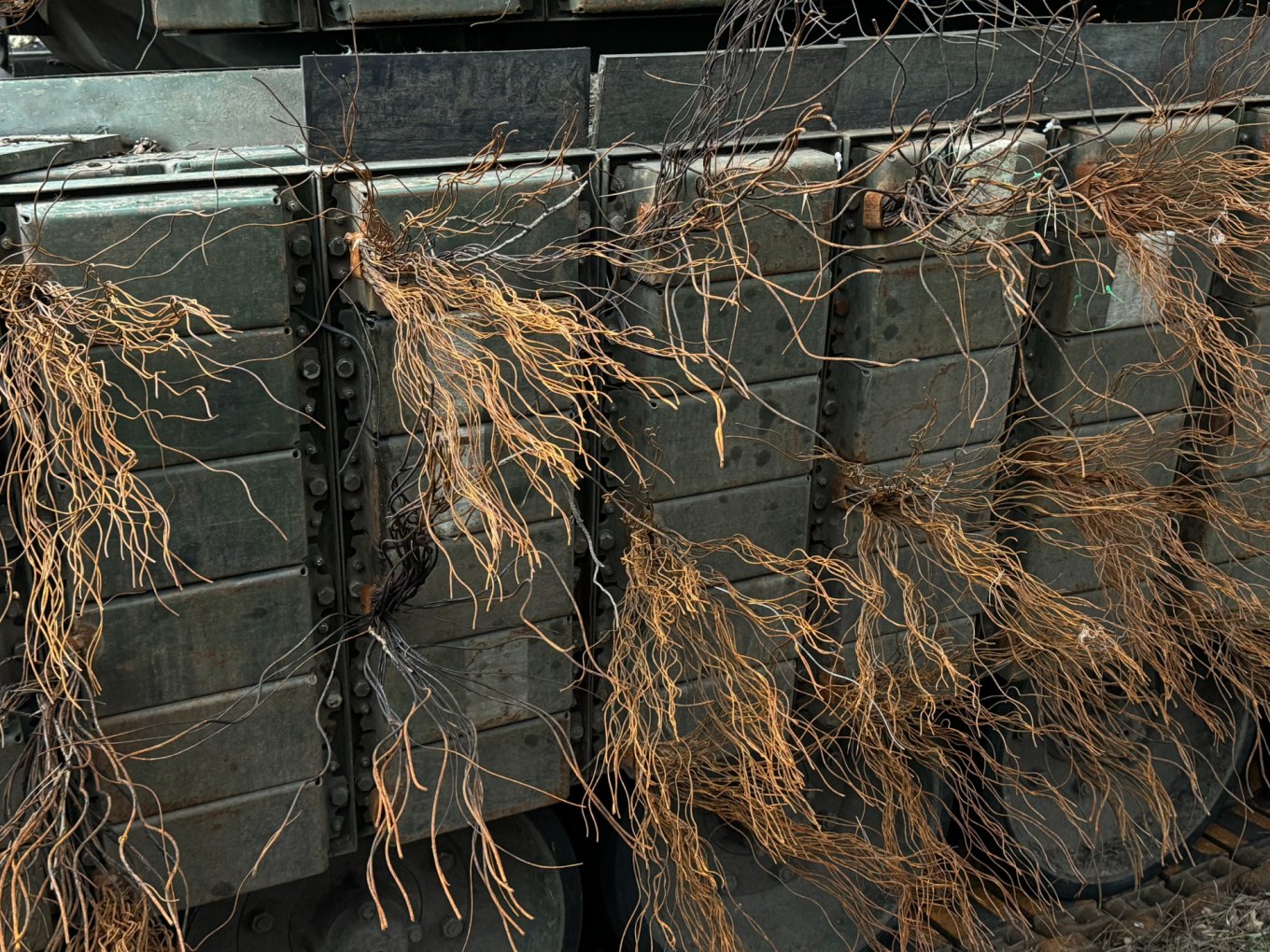 "Їжаки" та динамічний захист встановлені на Leopard 1A5 5-ї ОВМБр. Фото: "Оборонка"