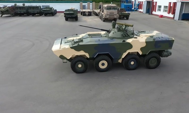 Старий варіант БТР Volat V-2 з баштою від БМП-2