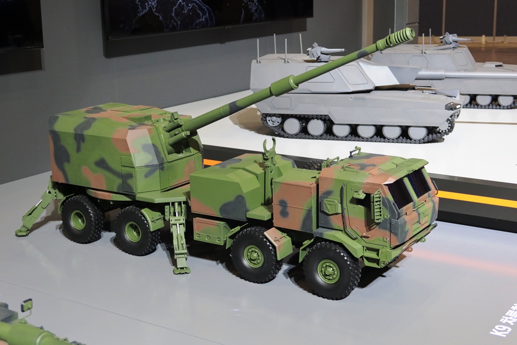 Майбутні варіанти САУ: колісна K9MH та гусенична K9A3