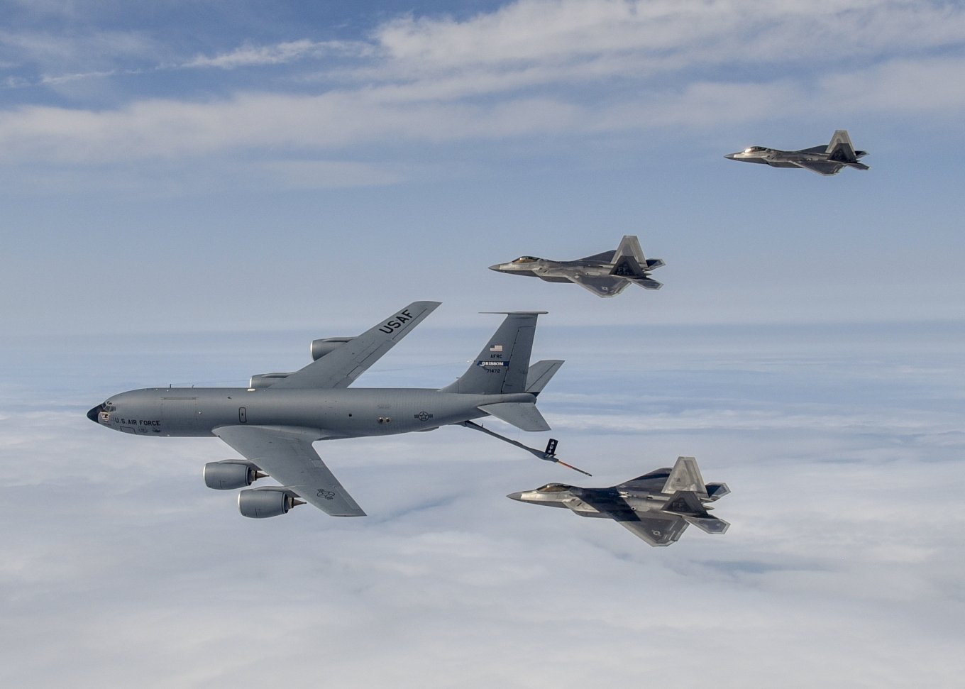 Паливозаправник KC-135 Stratotanker