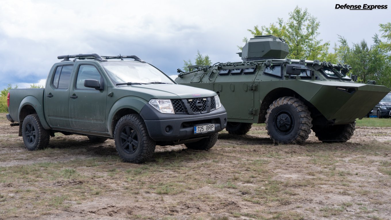 Nissan Navara та БРДМ-2М
