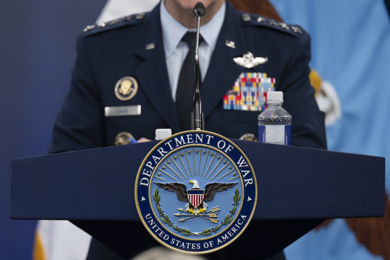 "Ребрендінг" міноборони США у міністерство війни виявився не по-справжньому і тепер Пентагон просить це виправити