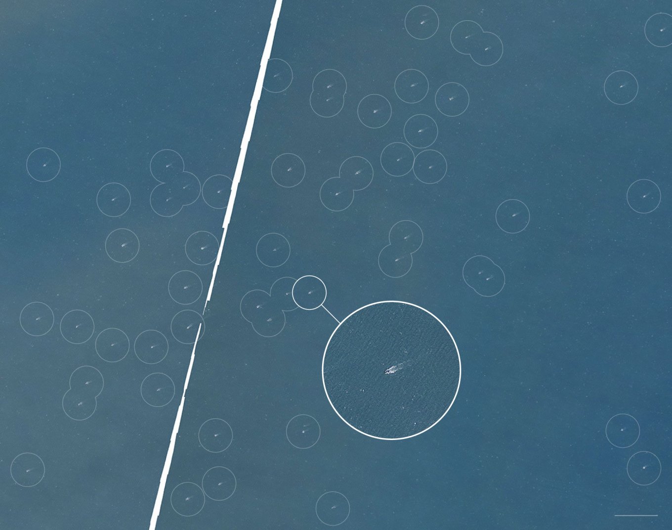 Супутниковий знімок фрагменту бар'єру із китайських рибацьких суден. Фото - The New York Times з Planet Labs