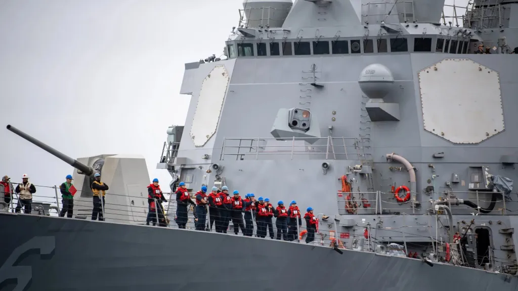 Бойовий лазер Optical Dazzling Interdictor Navy (ODIN) на борту есмінця класу Arleigh Burke