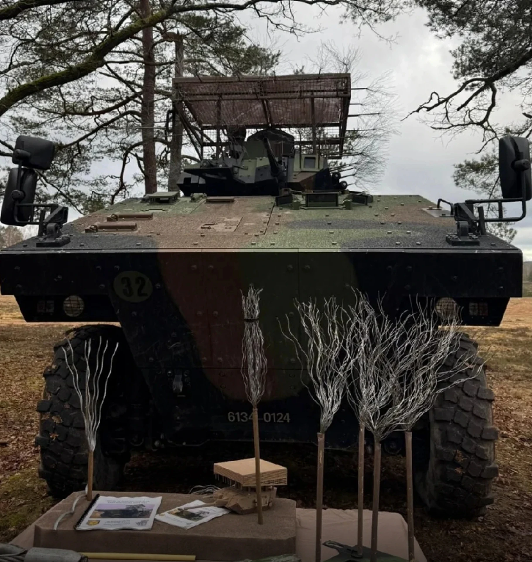 Франція показала свій пасивний захист бронетехніки проти FPV-дронів