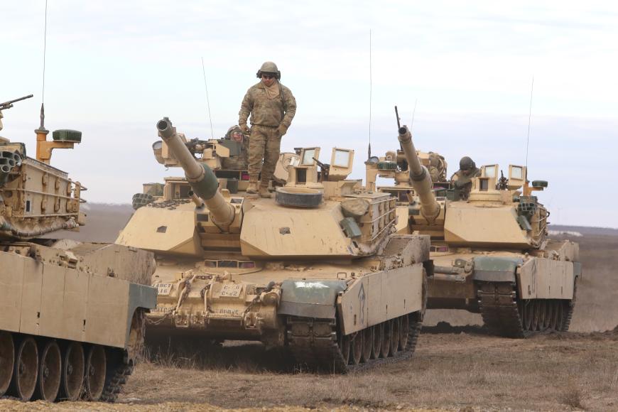 TR-85M1 Bizonul та M1A2 Abrams без жодного захисту від дронів - у Румунії показали кадри з навчань