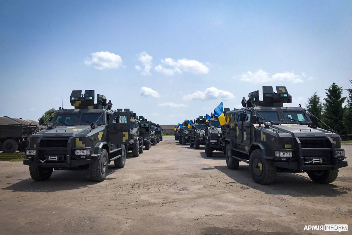 Морпіхи отримали 12 нових бронемашин Козак-2 від НВО Практика