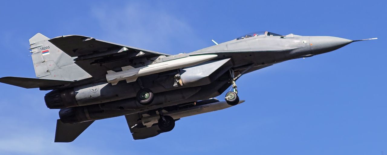 Ракета CM-400AKG на борту сербського МиГ-29. Фото - X/@OsintHr