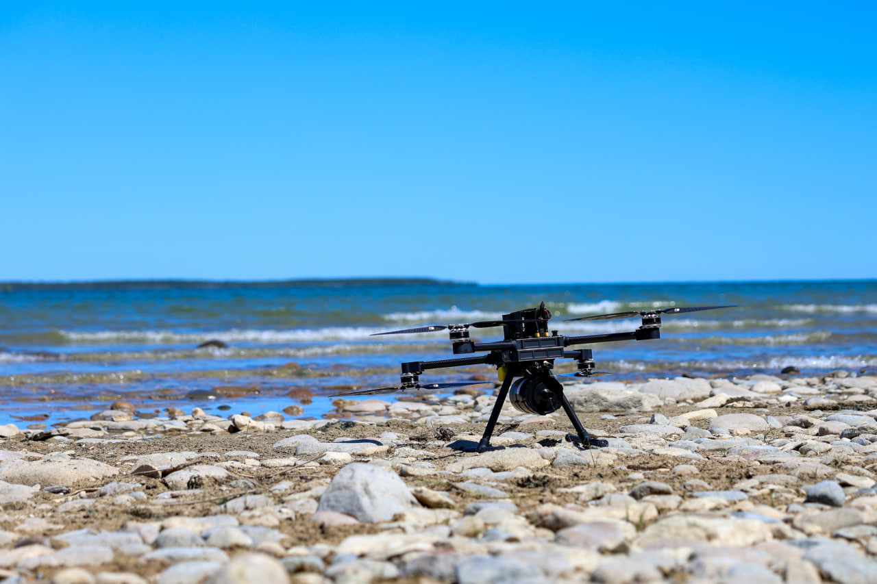 FPV-дрон на оптоволокні