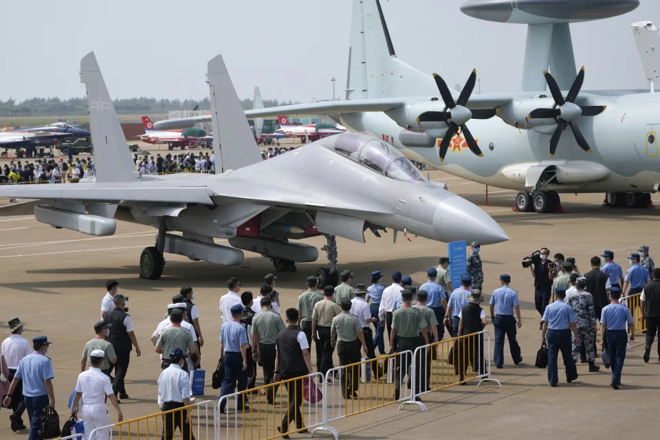 в Китаї розпочалась виставка Airshow China 2021, Defense Express