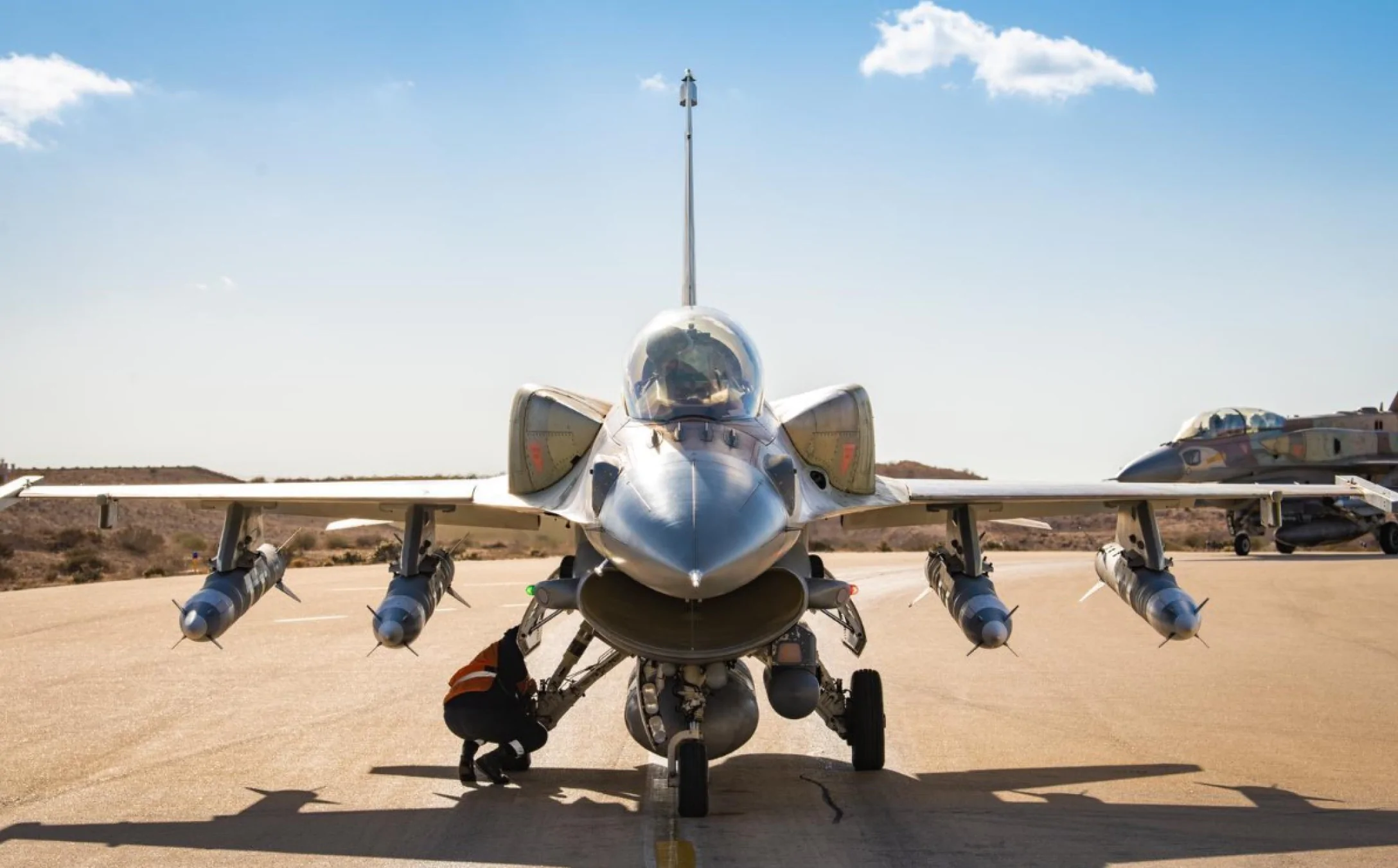 Що за ізраїльський захист для F-16, який нібито може розрізняти навіть протитанкові ракети та РПГ