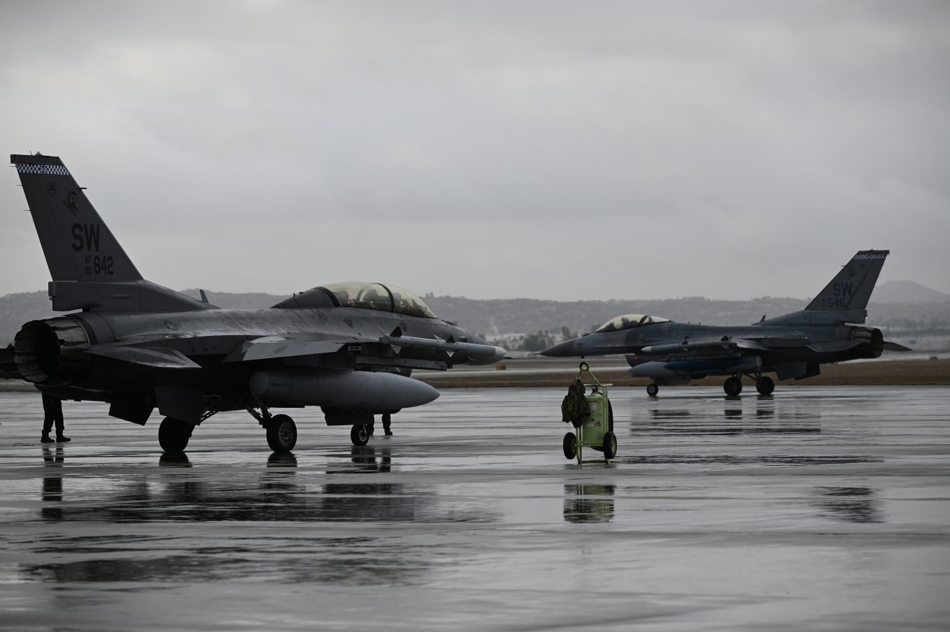 F-16