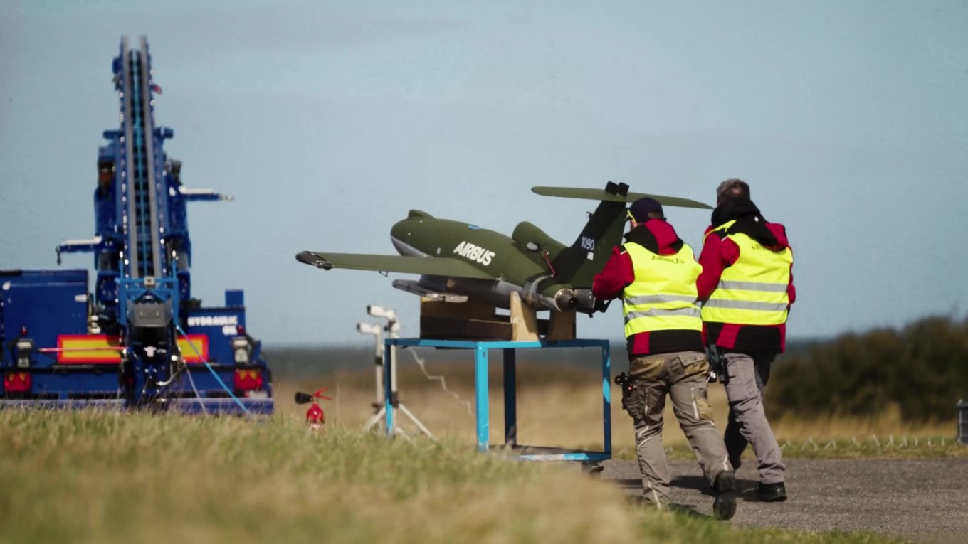 Airbus знадобився лише рік від концепту, дешевий дрон-винищувач Bird of Prey з мікро-ракетами Frankenburg