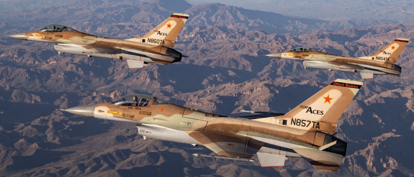 Приватні F-16 Top Aces